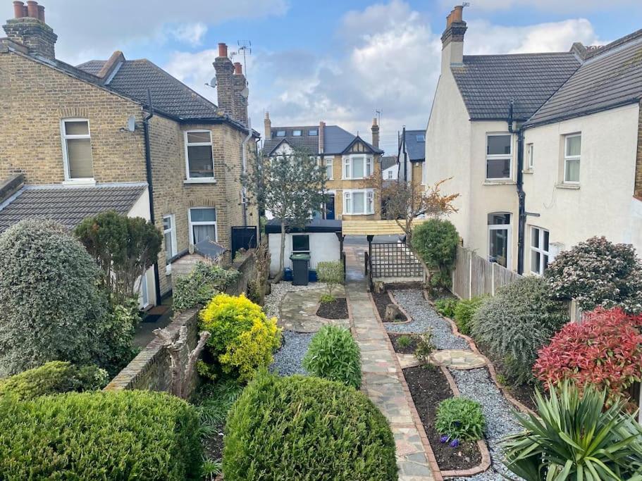Charming Seaside Cottage In Leigh-On-Sea Southend-on-Sea Extérieur photo