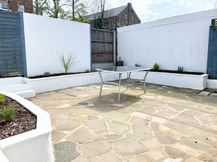Charming Seaside Cottage In Leigh-On-Sea Southend-on-Sea Extérieur photo